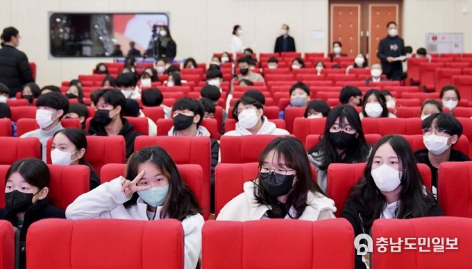 충남교육청, 청소년들의 ‘일상적 고민’과 ‘사회문제’ 담아낸 영화 44편 발표