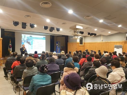 금산경찰서, 어르신 교통사고 예방을 위한 찾아가는 홍보 전개