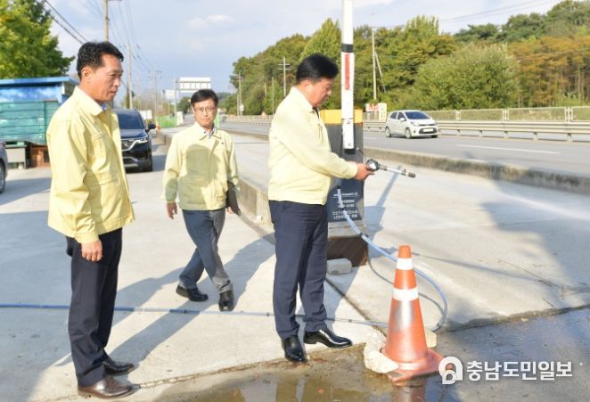 최재구 예산군수 소독시설 점검사진