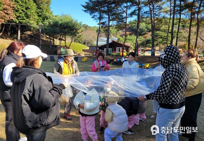 안면도 유아숲체험원 운영 첫 해 ‘성공’