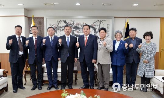 충남도의회, 중국 후베이성 인민대표대회 방문단과 환담