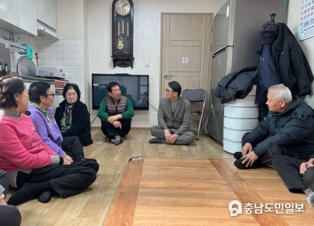 천안시 성정1동 박성필 동장, 경로당 방문해 소통행정