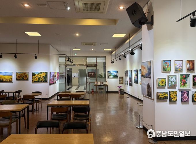 천안신방도서관, ‘한뼘미술관’ 운영